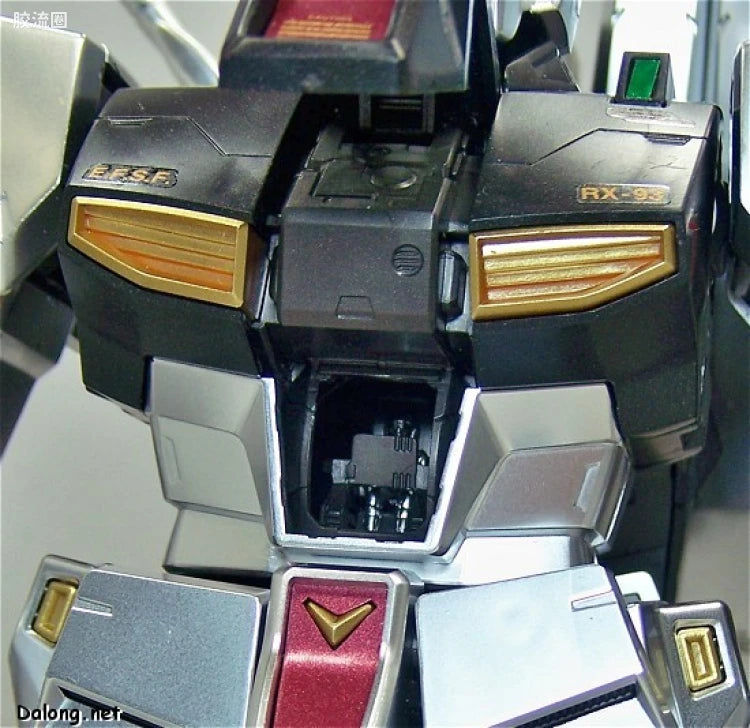 MG 1/100 Nu Gundam (Metallic Coating Ver.)