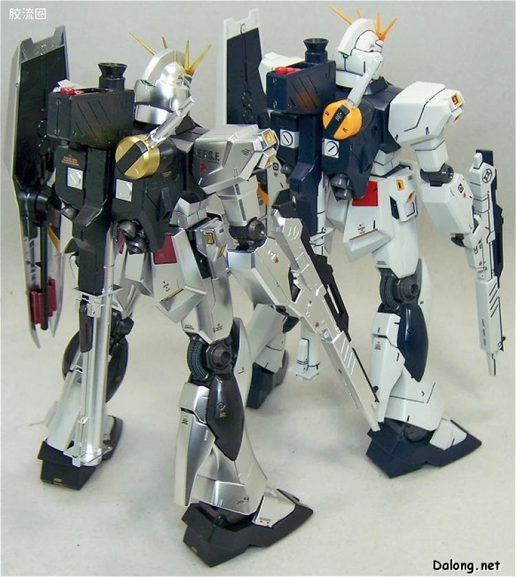MG 1/100 Nu Gundam (Metallic Coating Ver.)