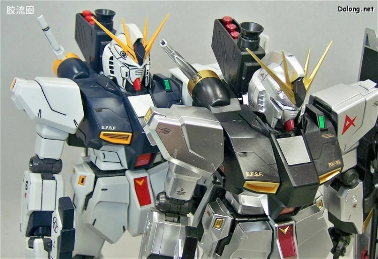 MG 1/100 Nu Gundam (Metallic Coating Ver.)