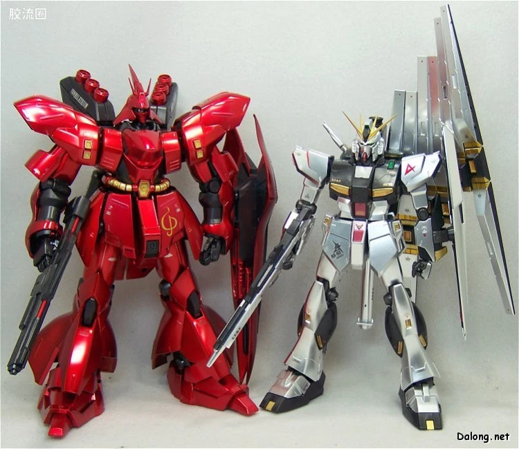 MG 1/100 Nu Gundam (Metallic Coating Ver.)