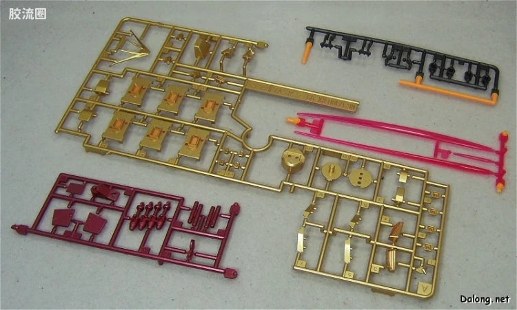 MG 1/100 Nu Gundam (Metallic Coating Ver.)