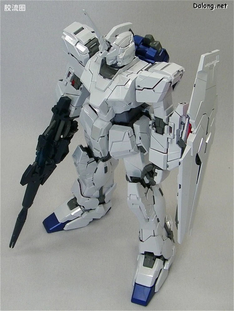 MG 1/100 Unicorn Gundam Ver.Ka (Titanium Finish)