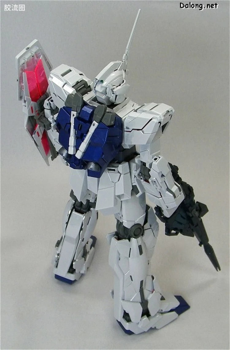 MG 1/100 Unicorn Gundam Ver.Ka (Titanium Finish)