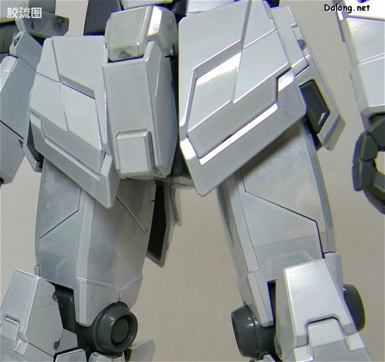 MG 1/100 Unicorn Gundam Ver.Ka (Titanium Finish)