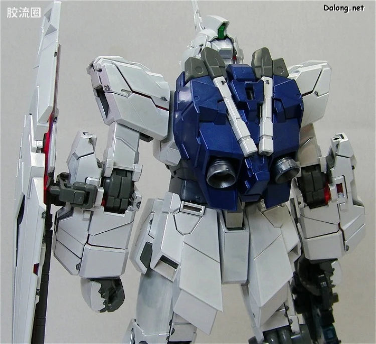 MG 1/100 Unicorn Gundam Ver.Ka (Titanium Finish)