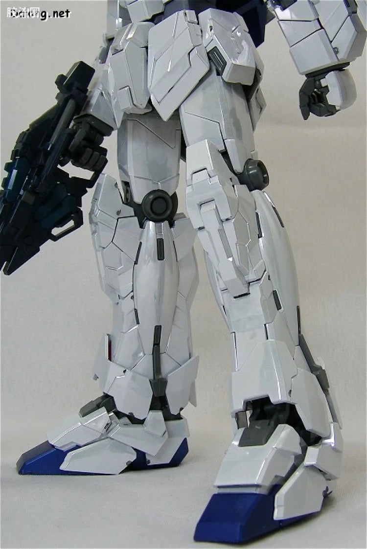 MG 1/100 Unicorn Gundam Ver.Ka (Titanium Finish)
