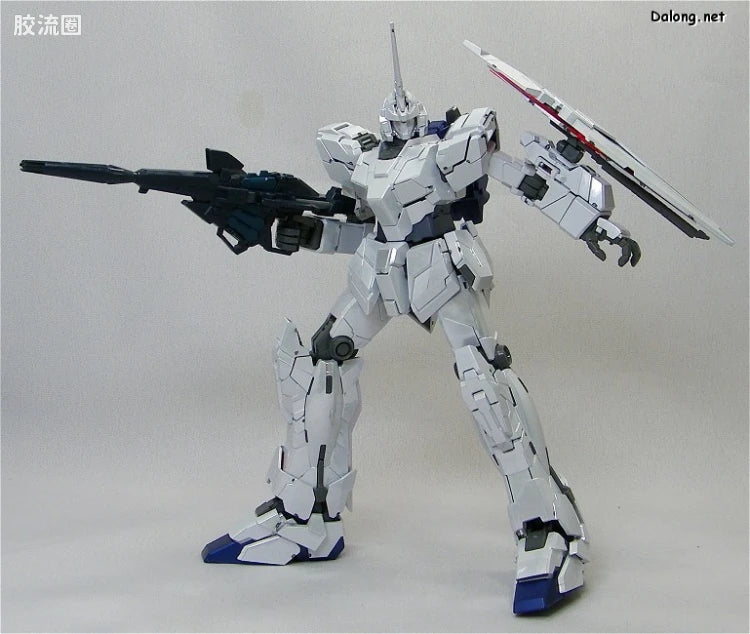 MG 1/100 Unicorn Gundam Ver.Ka (Titanium Finish)
