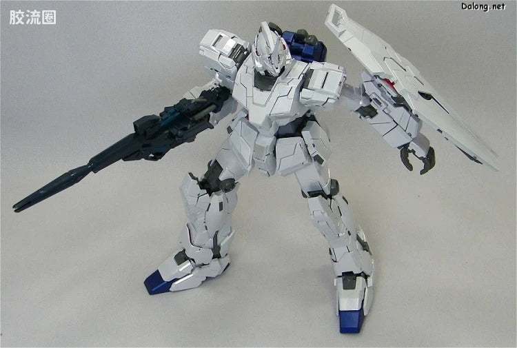 MG 1/100 Unicorn Gundam Ver.Ka (Titanium Finish)