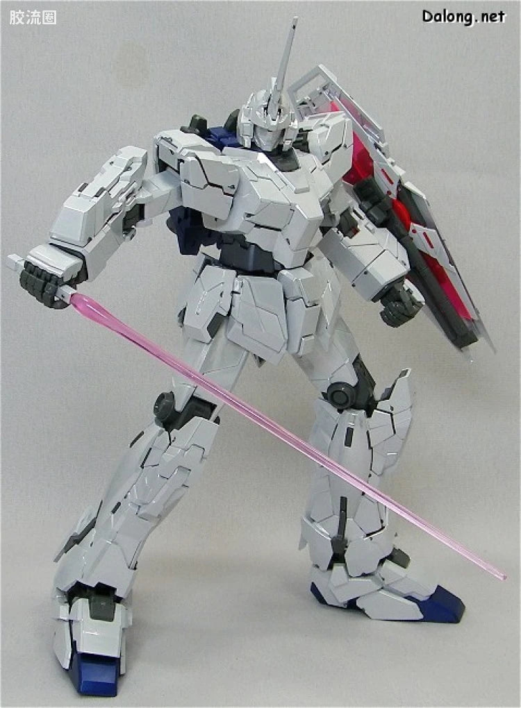 MG 1/100 Unicorn Gundam Ver.Ka (Titanium Finish)