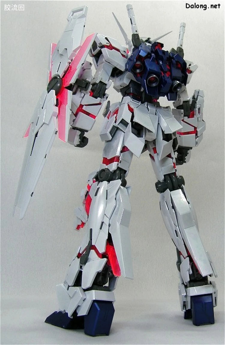 MG 1/100 Unicorn Gundam Ver.Ka (Titanium Finish)