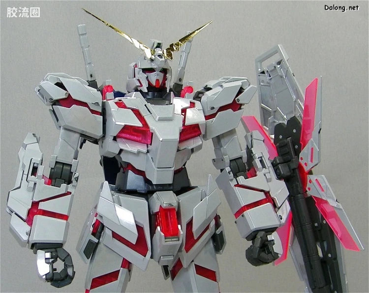 MG 1/100 Unicorn Gundam Ver.Ka (Titanium Finish)