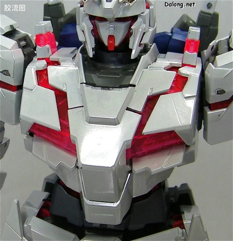 MG 1/100 Unicorn Gundam Ver.Ka (Titanium Finish)