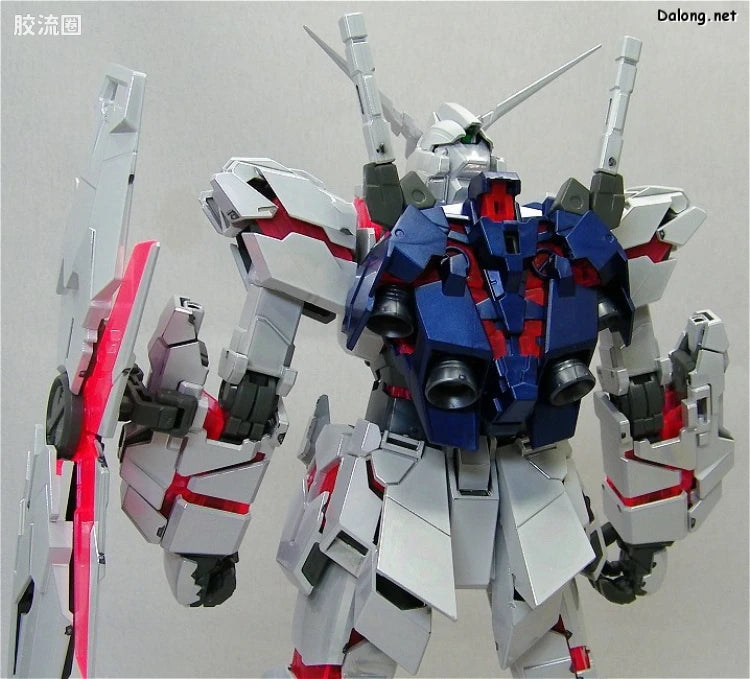 MG 1/100 Unicorn Gundam Ver.Ka (Titanium Finish)