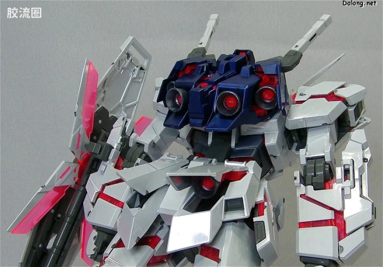 MG 1/100 Unicorn Gundam Ver.Ka (Titanium Finish)