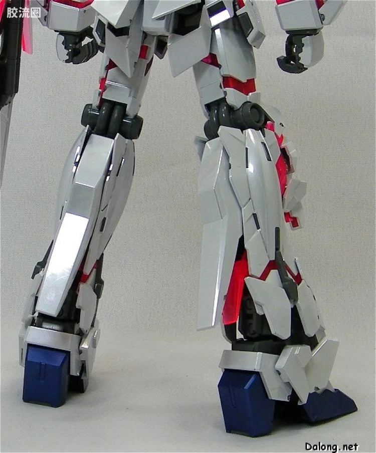 MG 1/100 Unicorn Gundam Ver.Ka (Titanium Finish)