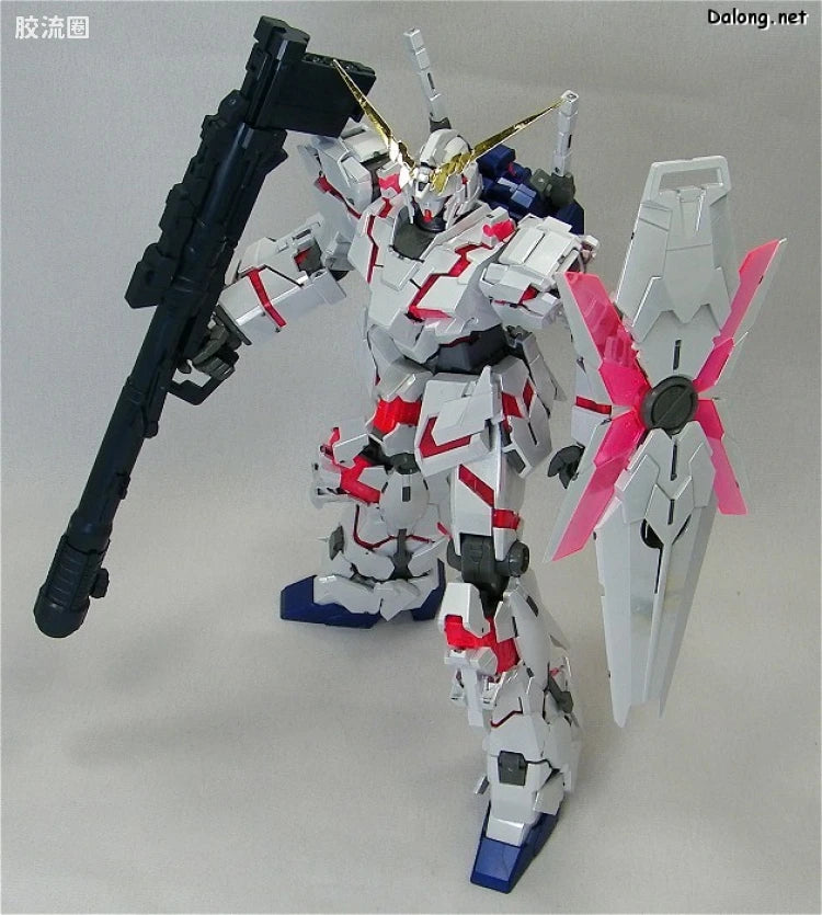 MG 1/100 Unicorn Gundam Ver.Ka (Titanium Finish)