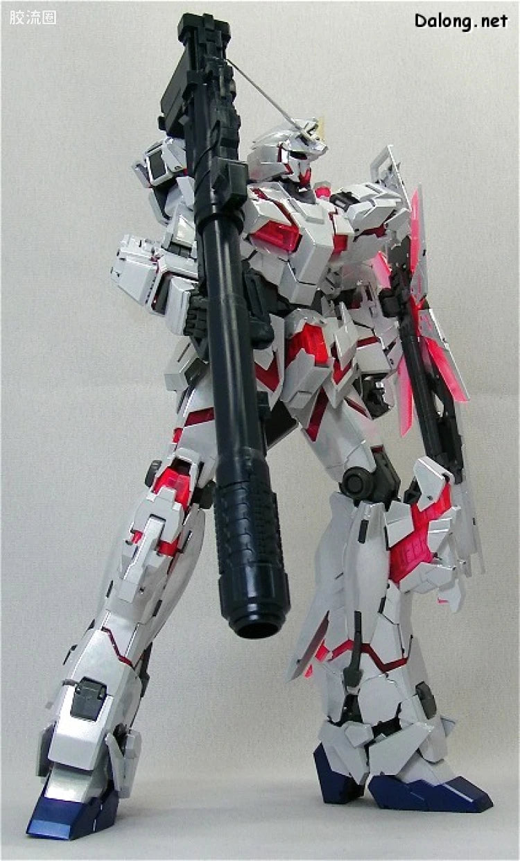 MG 1/100 Unicorn Gundam Ver.Ka (Titanium Finish)