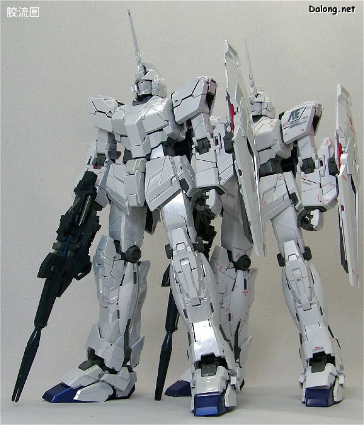 MG 1/100 Unicorn Gundam Ver.Ka (Titanium Finish)