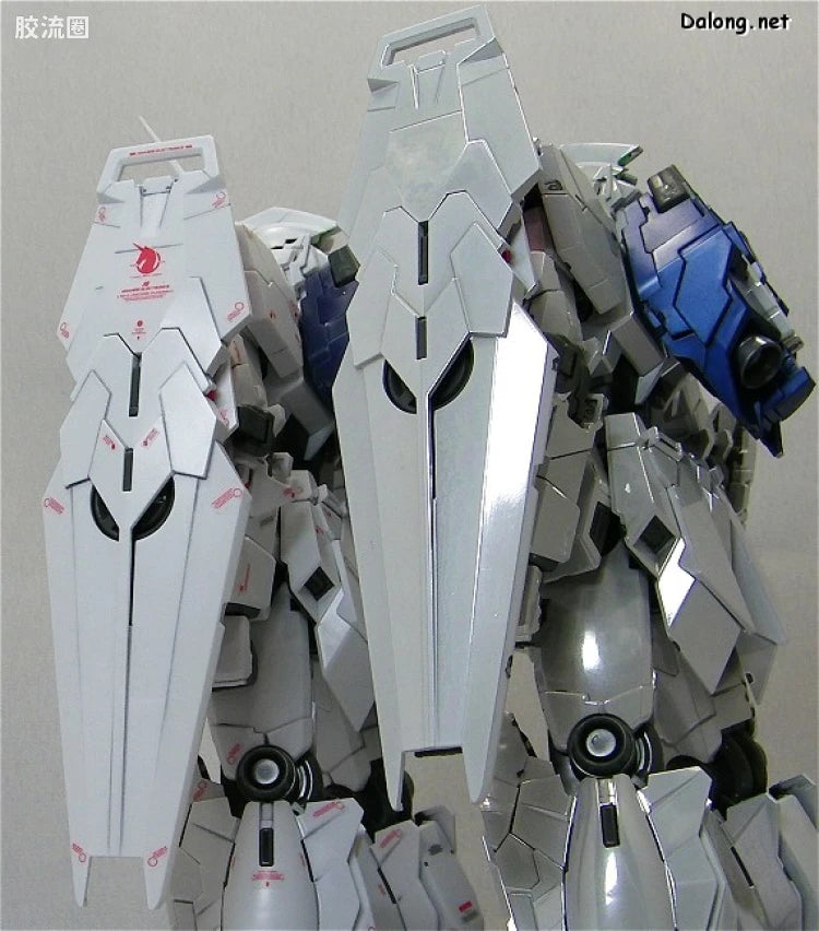 MG 1/100 Unicorn Gundam Ver.Ka (Titanium Finish)