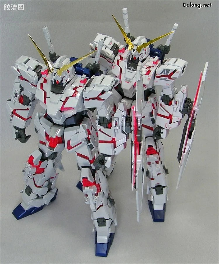 MG 1/100 Unicorn Gundam Ver.Ka (Titanium Finish)