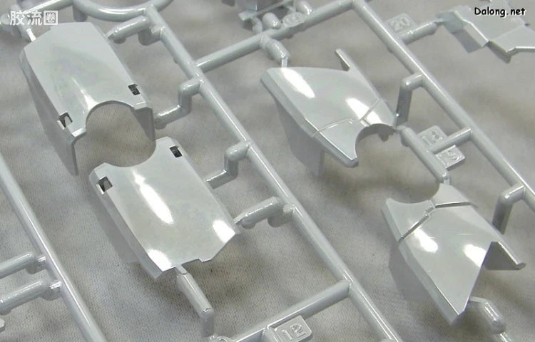 MG 1/100 Unicorn Gundam Ver.Ka (Titanium Finish)