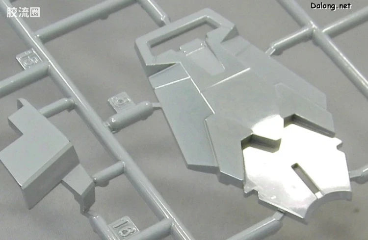 MG 1/100 Unicorn Gundam Ver.Ka (Titanium Finish)