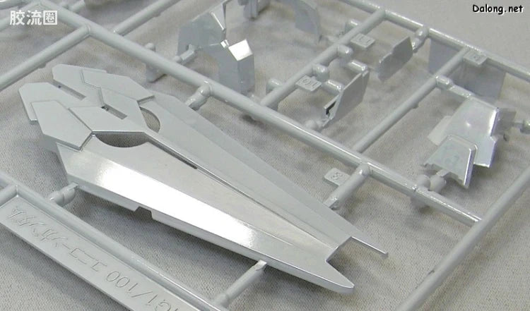 MG 1/100 Unicorn Gundam Ver.Ka (Titanium Finish)