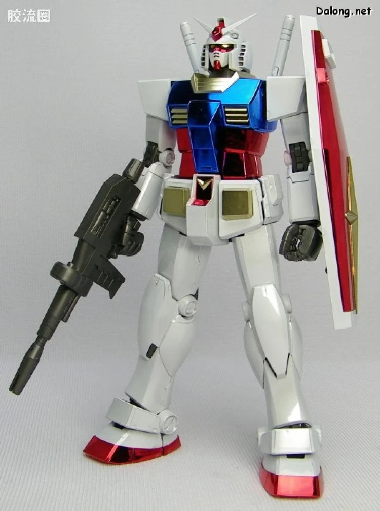 MG 1/100 RX-78-2 Gundam Ver. 2.0 (Titanium Finish)