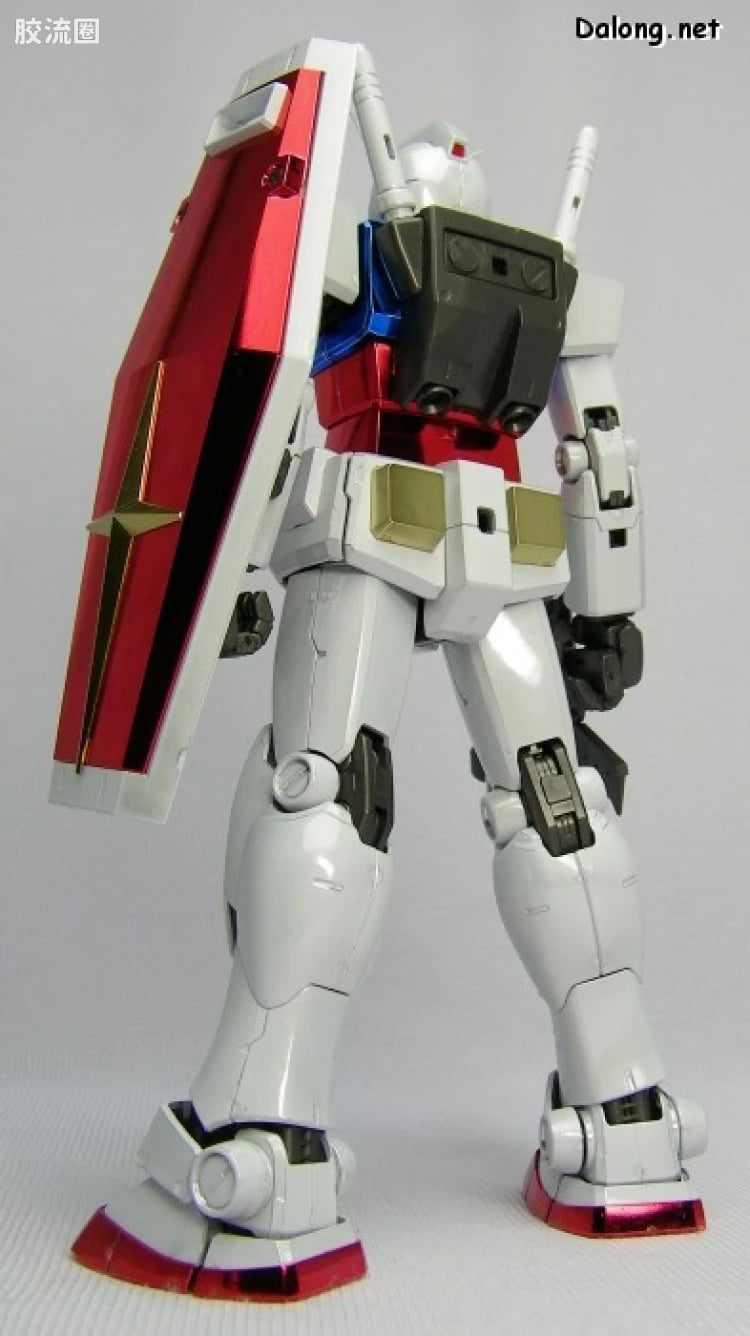 MG 1/100 RX-78-2 Gundam Ver. 2.0 (Titanium Finish)