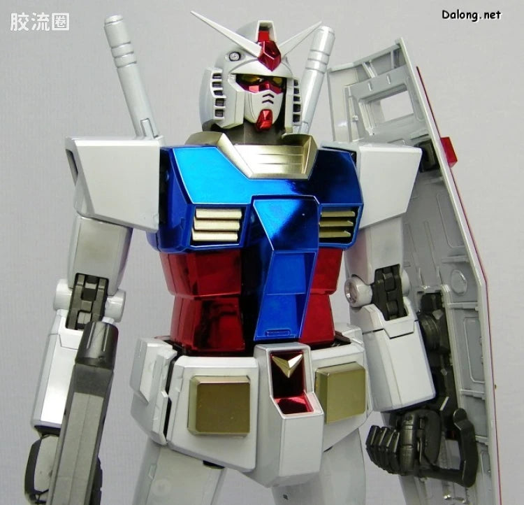 MG 1/100 RX-78-2 Gundam Ver. 2.0 (Titanium Finish)