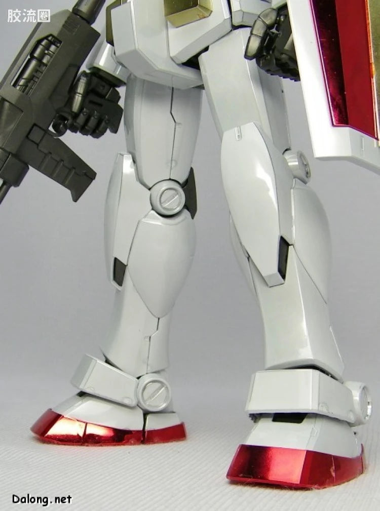 MG 1/100 RX-78-2 Gundam Ver. 2.0 (Titanium Finish)