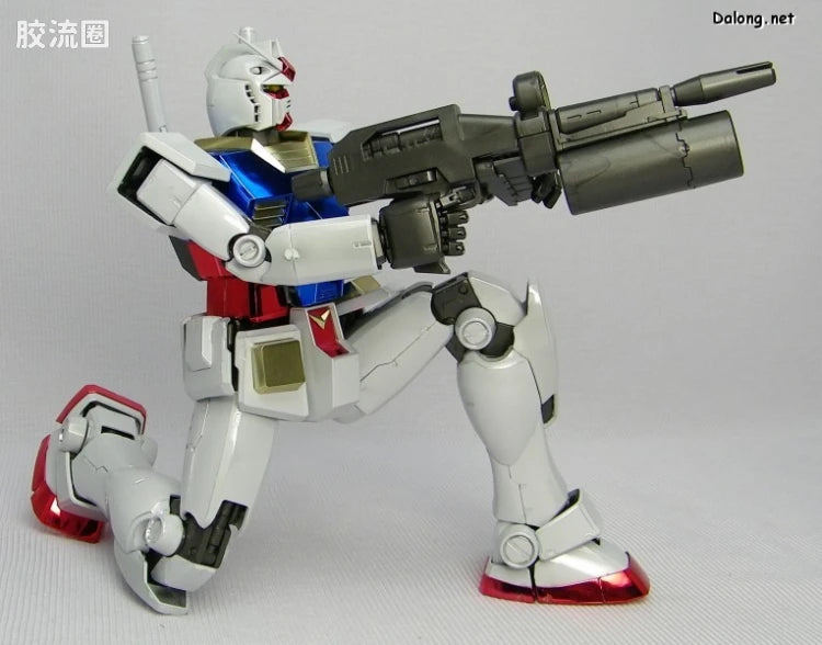MG 1/100 RX-78-2 Gundam Ver. 2.0 (Titanium Finish)