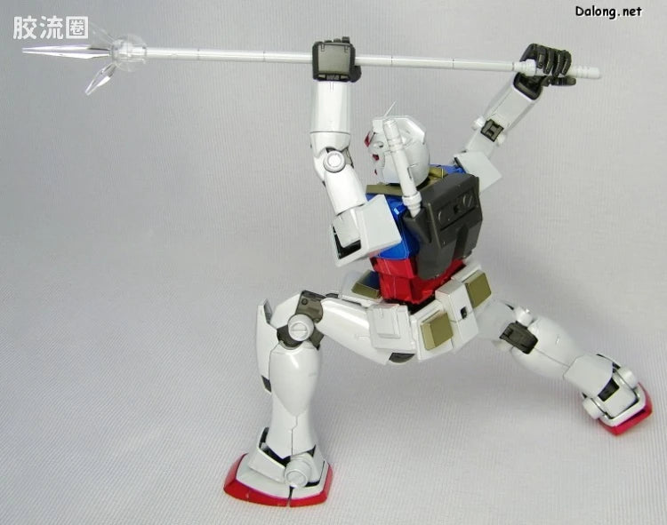 MG 1/100 RX-78-2 Gundam Ver. 2.0 (Titanium Finish)