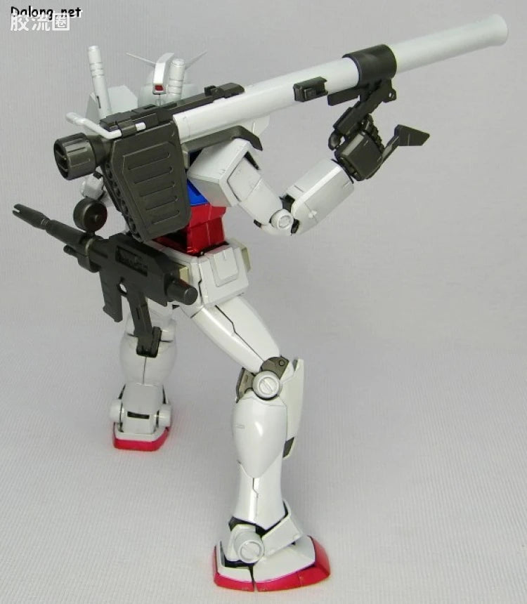 MG 1/100 RX-78-2 Gundam Ver. 2.0 (Titanium Finish)