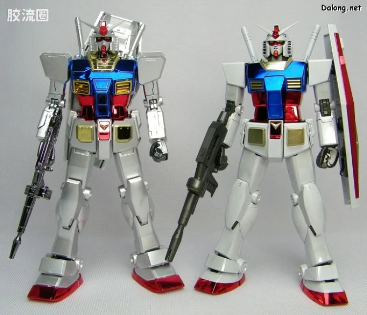 MG 1/100 RX-78-2 Gundam Ver. 2.0 (Titanium Finish)