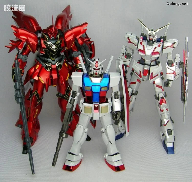 MG 1/100 RX-78-2 Gundam Ver. 2.0 (Titanium Finish)