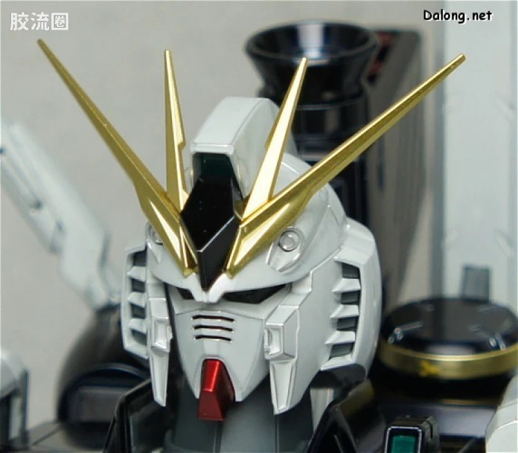 MG 1/100 Nu Gundam Ver. Ka Titanium Finish Ver.