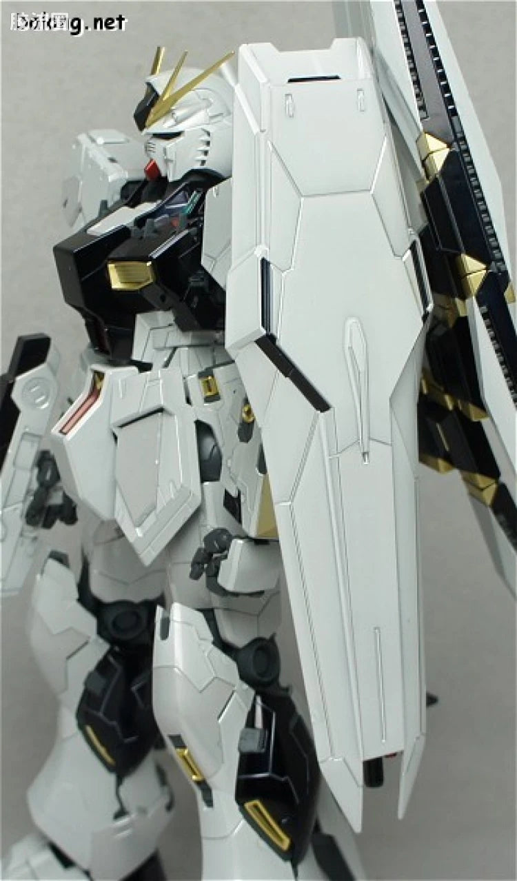 MG 1/100 Nu Gundam Ver. Ka Titanium Finish Ver.
