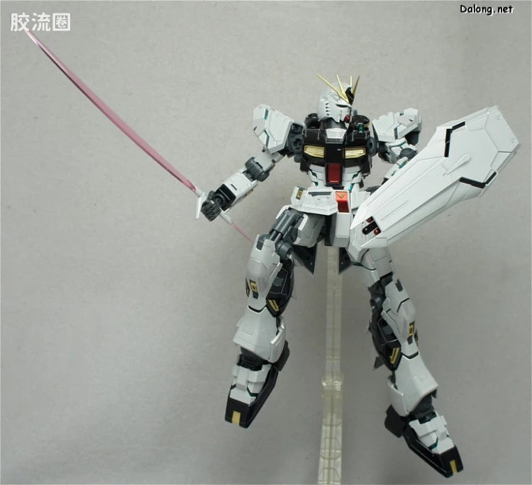 MG 1/100 Nu Gundam Ver. Ka Titanium Finish Ver.