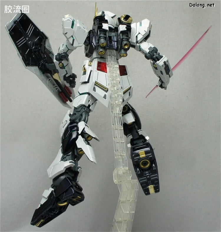 MG 1/100 Nu Gundam Ver. Ka Titanium Finish Ver.