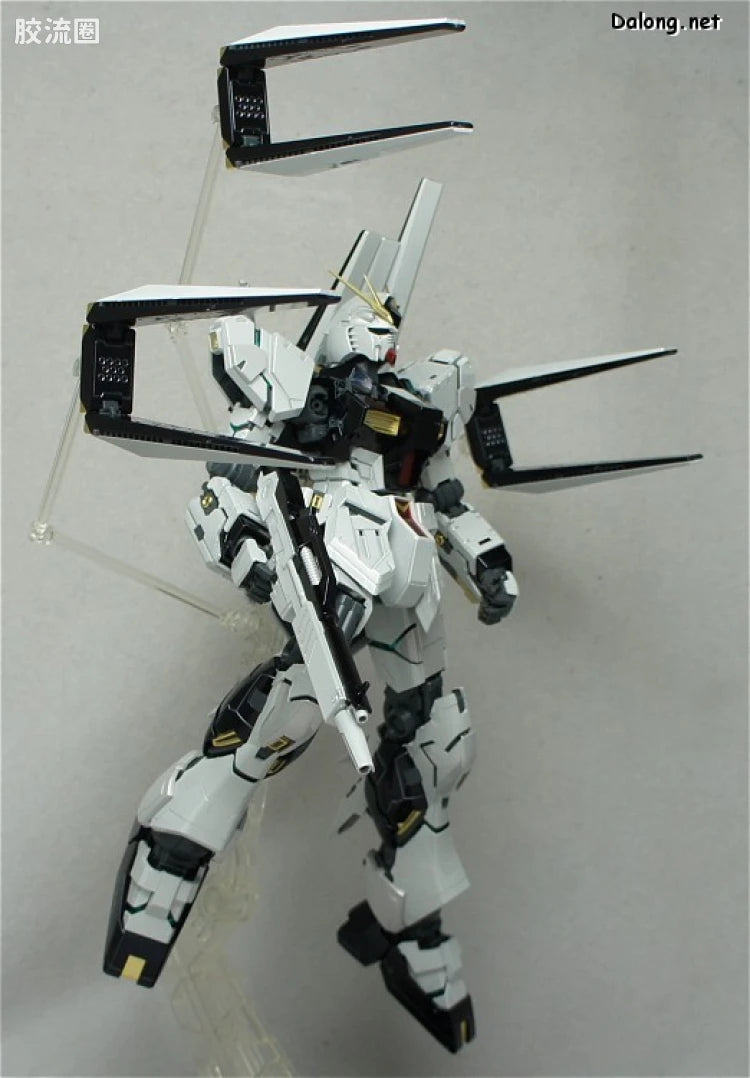 MG 1/100 Nu Gundam Ver. Ka Titanium Finish Ver.