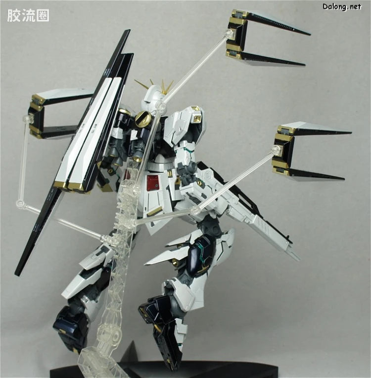 MG 1/100 Nu Gundam Ver. Ka Titanium Finish Ver.