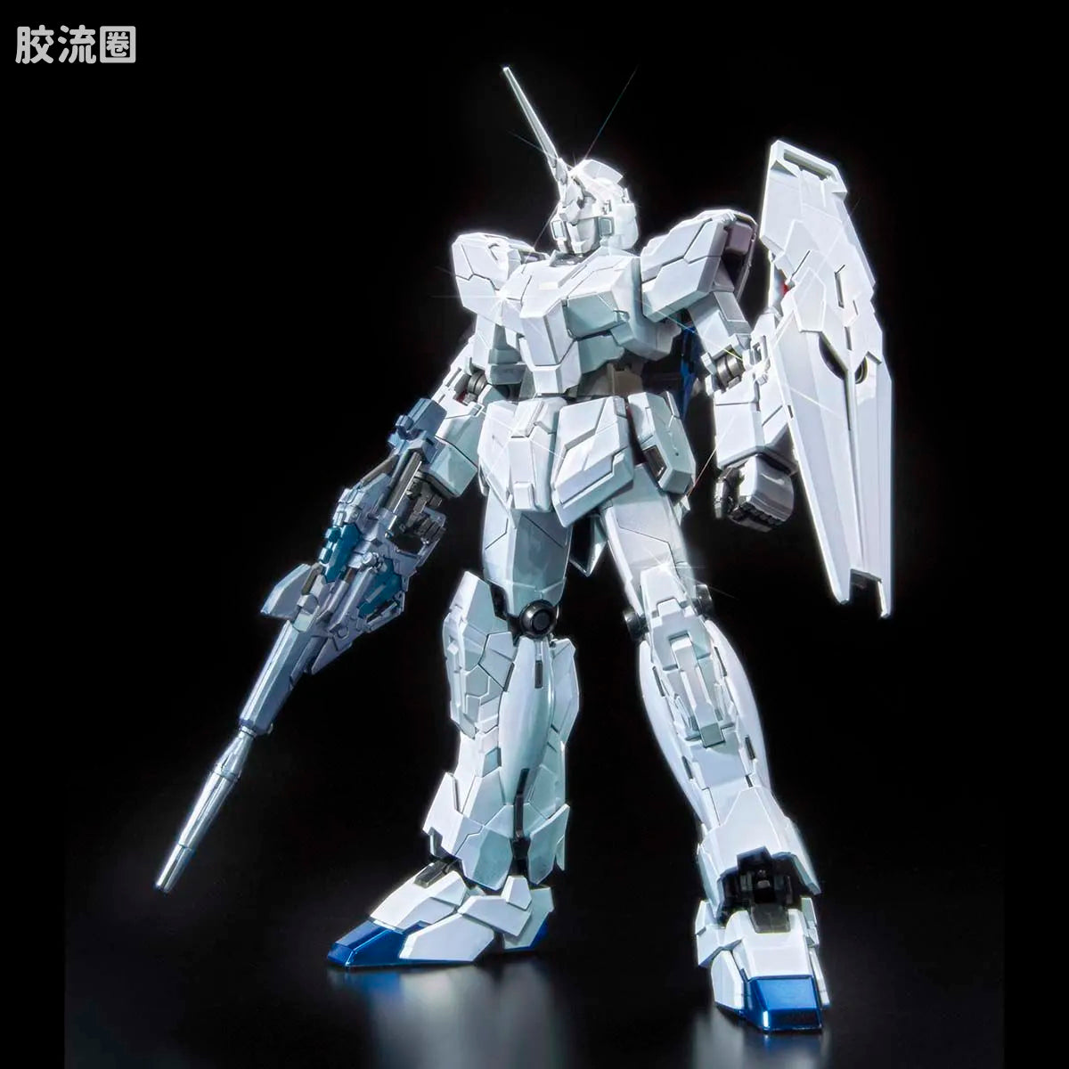 MG 1/100 Unicorn Gundam (Red / Green Twin Frame Edition) Titanium Finish