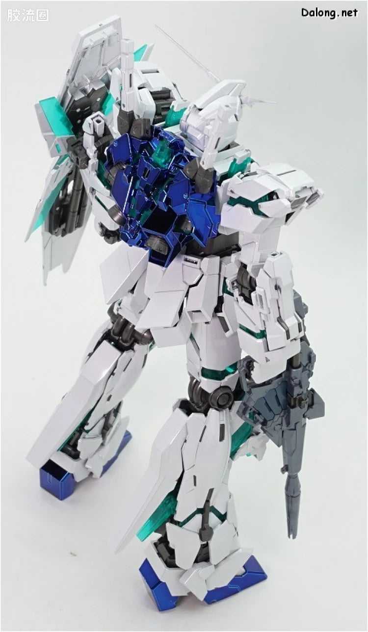 MG 1/100 Unicorn Gundam (Red / Green Twin Frame Edition) Titanium Finish