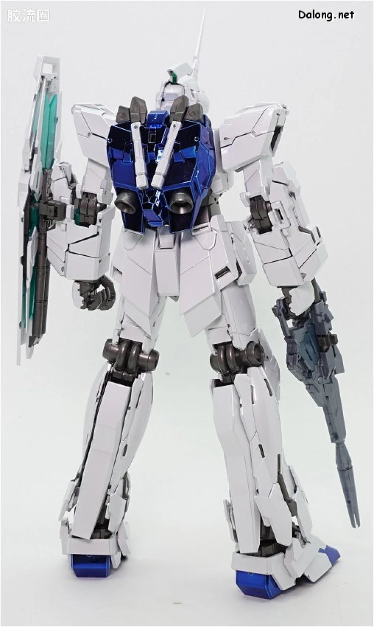 MG 1/100 Unicorn Gundam (Red / Green Twin Frame Edition) Titanium Finish