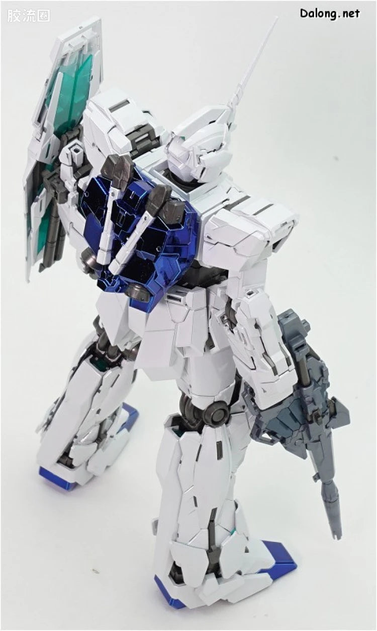 MG 1/100 Unicorn Gundam (Red / Green Twin Frame Edition) Titanium Finish