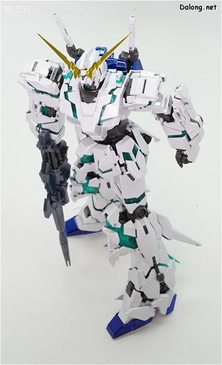 MG 1/100 Unicorn Gundam (Red / Green Twin Frame Edition) Titanium Finish