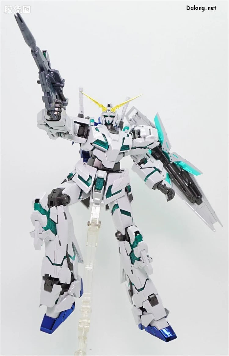 MG 1/100 Unicorn Gundam (Red / Green Twin Frame Edition) Titanium Finish