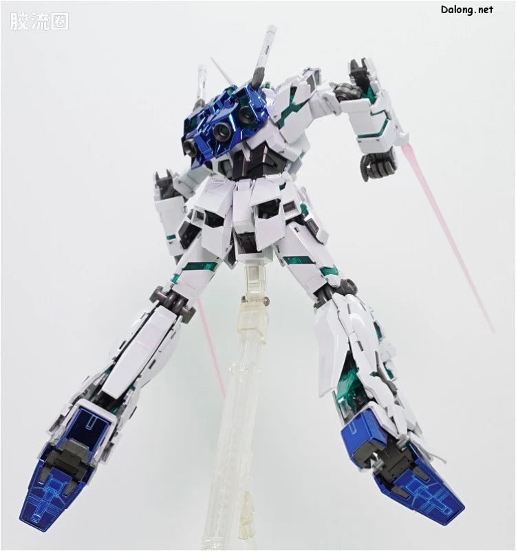 MG 1/100 Unicorn Gundam (Red / Green Twin Frame Edition) Titanium Finish