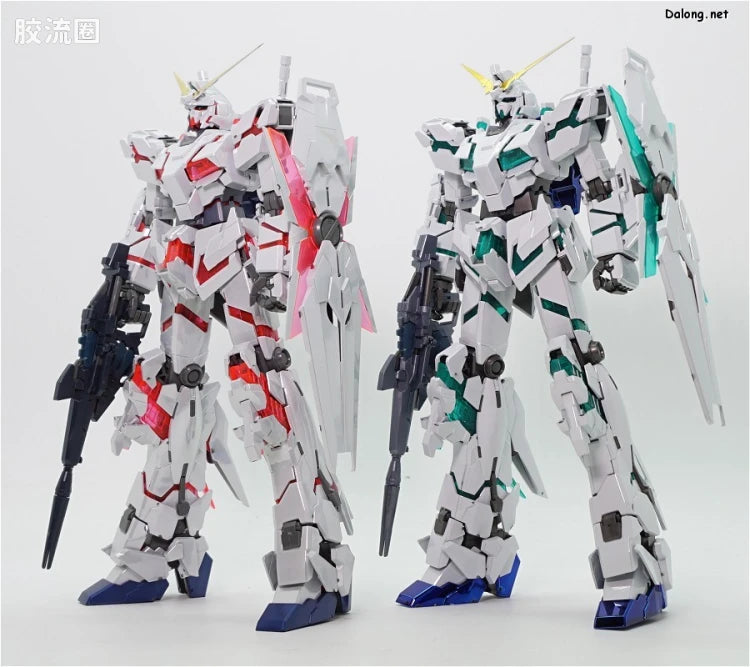 MG 1/100 Unicorn Gundam (Red / Green Twin Frame Edition) Titanium Finish
